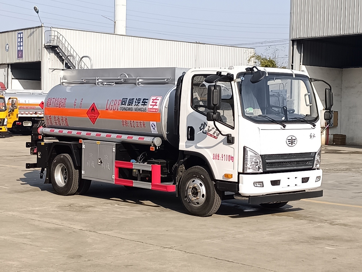 解放虎VN5噸油罐車(chē)