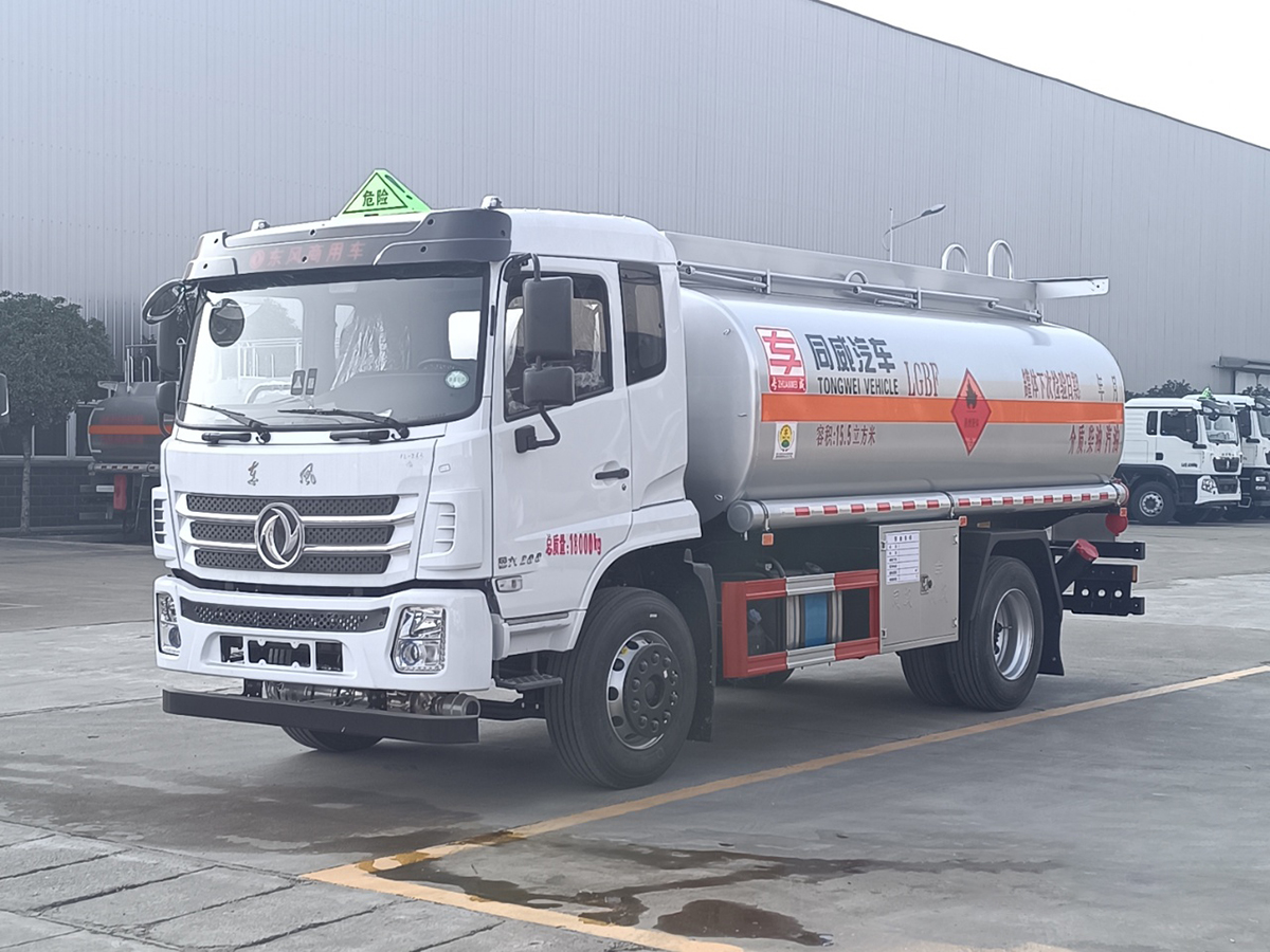 東風(fēng)錦程12噸油罐車(chē)