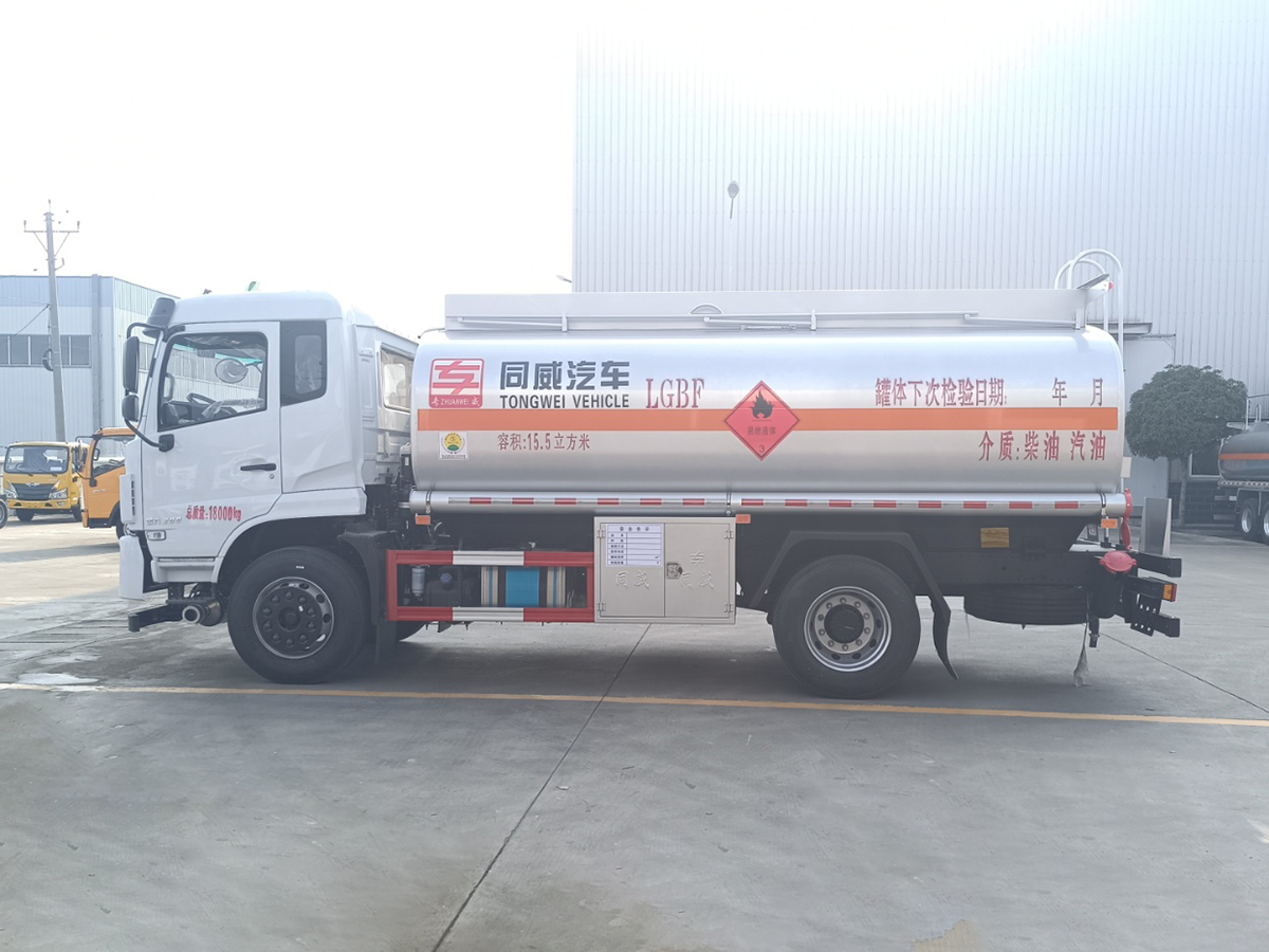東風(fēng)錦程12噸油罐車(chē)