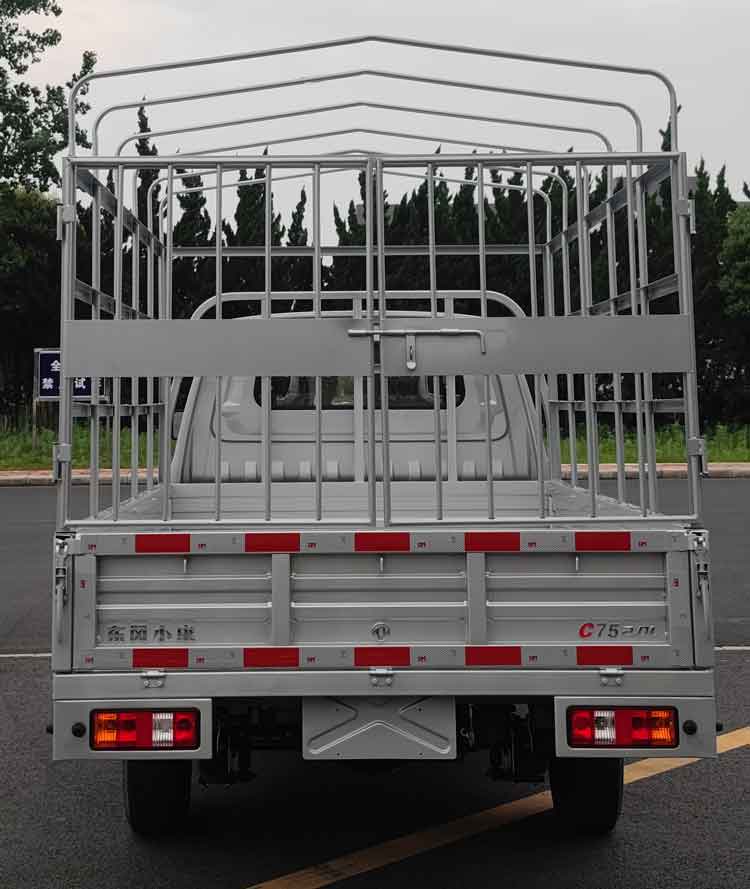 東風(fēng)牌倉(cāng)柵式運(yùn)輸車